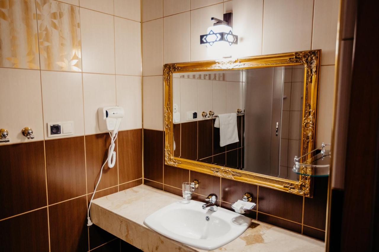 Hotel Korczowa Mlyny  Eksteriør bilde