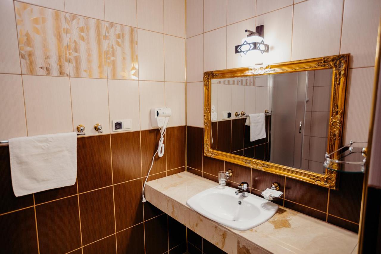 Hotel Korczowa Mlyny  Eksteriør bilde