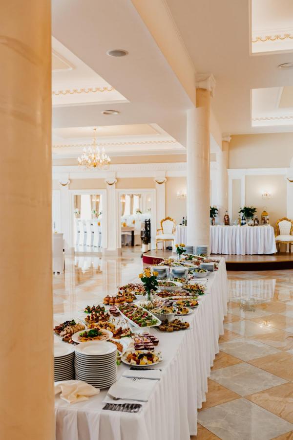 Hotel Korczowa Mlyny  Eksteriør bilde